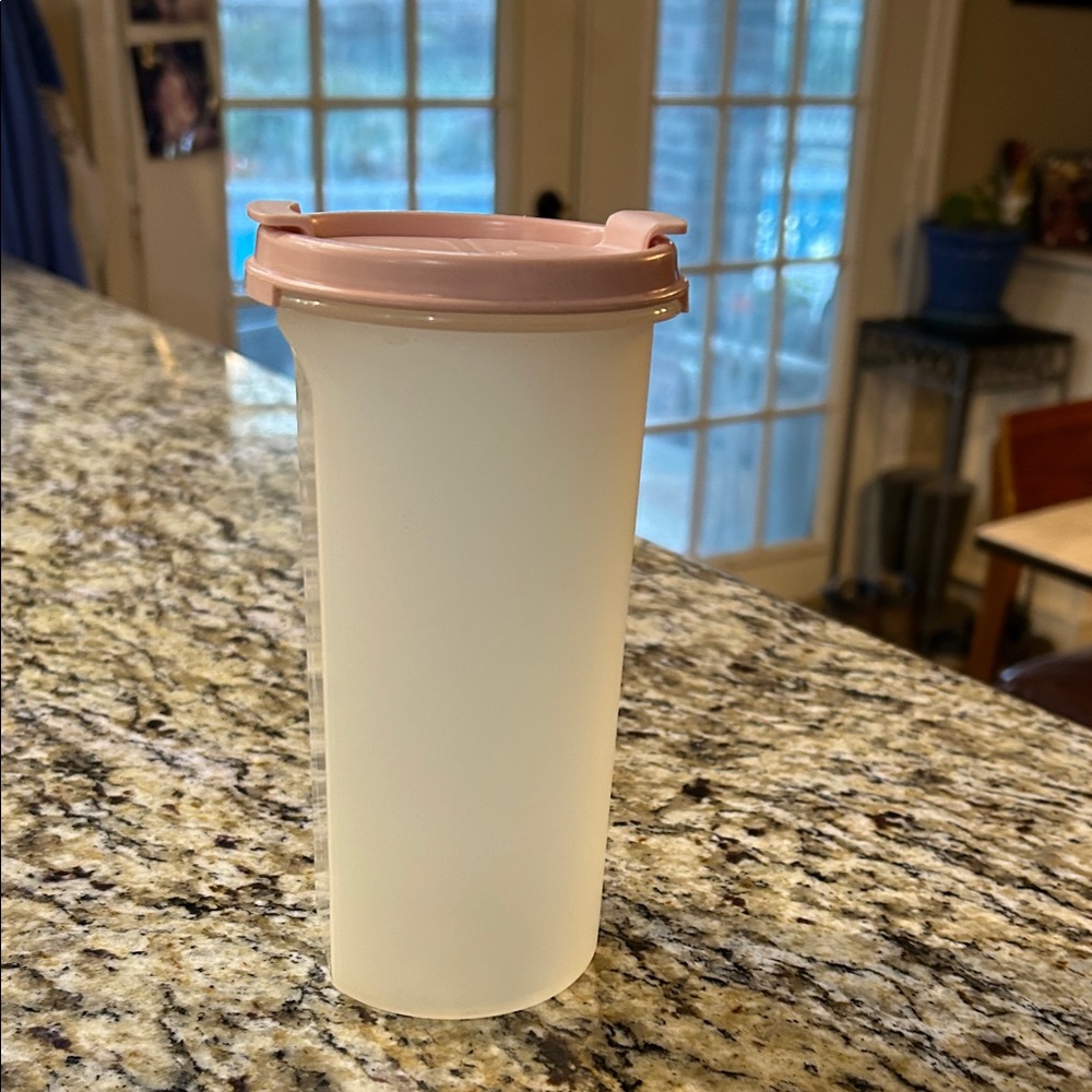Vintage Pink Frosted Pour Shake with Lid